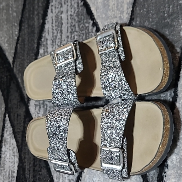 GLITTER SHINE SEQUINS DOUBLE STRAPS BUCKLE SANDALS - Picture 3 of 10